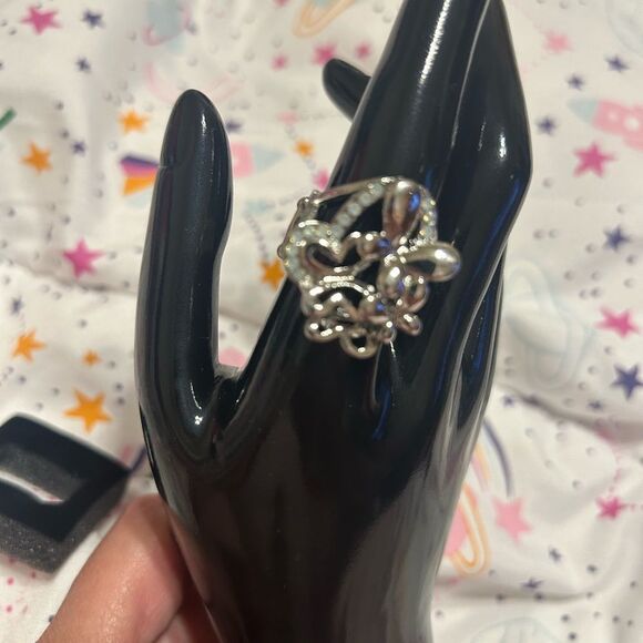 NWT Paparazzi Elegant Silver Butterfly Ring - Picture 1 of 14